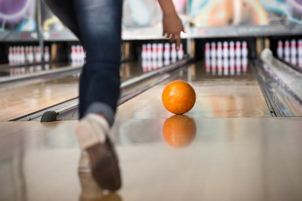 Anhanguera Parque Shopping inaugura a primeira Pista de Boliche em Cajamar 