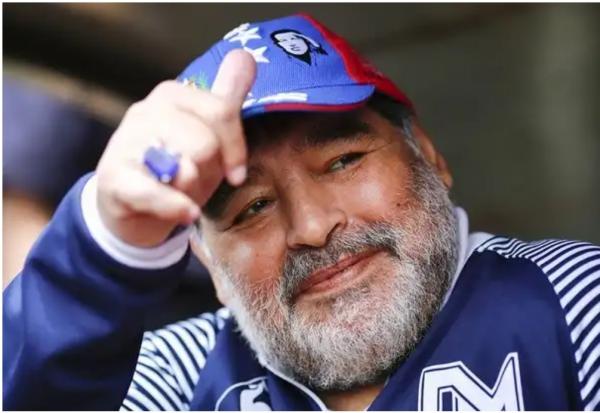 Diego Maradona morre aos 60 anos