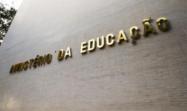 MEC autoriza ensino remoto enquanto durar pandemia