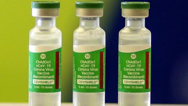 Vacina de Oxford tem 76% de eficácia em pacientes após três semanas da primeira dose