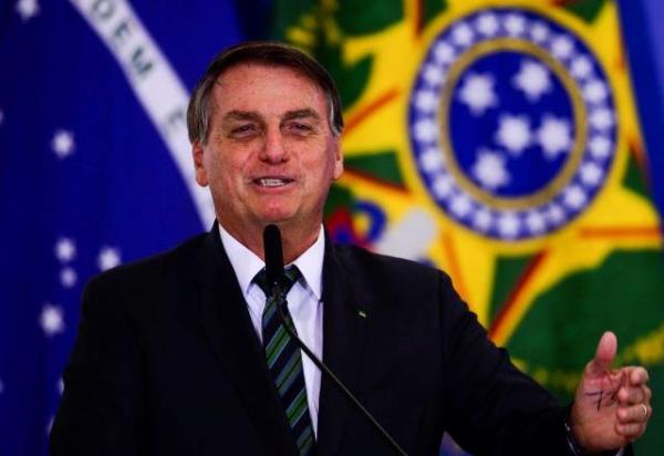 Justiça dá 72 horas para Bolsonaro explicar troca na Petrobras