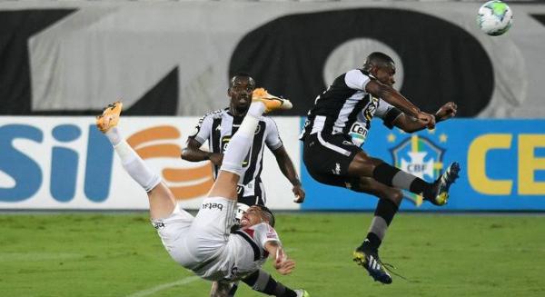 Com um a menos, São Paulo perde do Botafogo no Rio de Janeiro