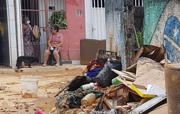 Quando sair para ajudar alguém, deixe a câmera do celular desligada