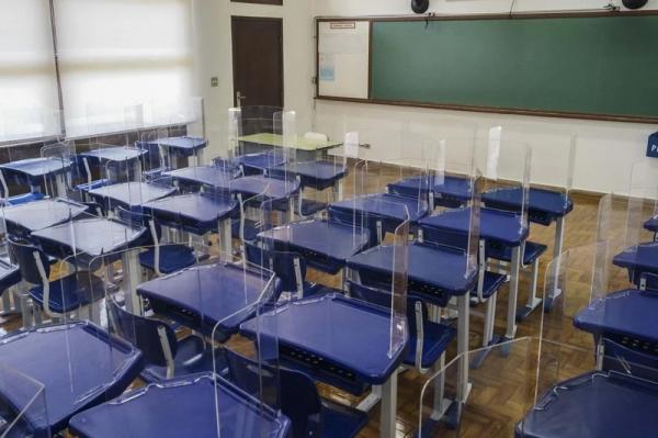 SP suspende aulas presenciais de escolas estaduais e antecipa recesso