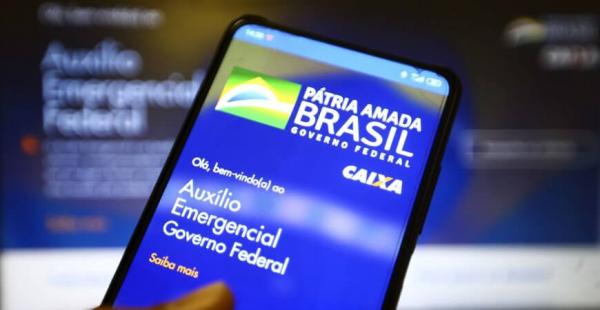 Congresso promulga PEC que viabiliza retomada do auxílio emergencial