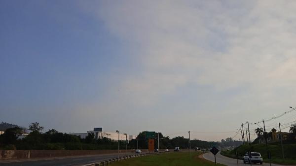 Segunda-feira começa com tempo instável e chance de chuva