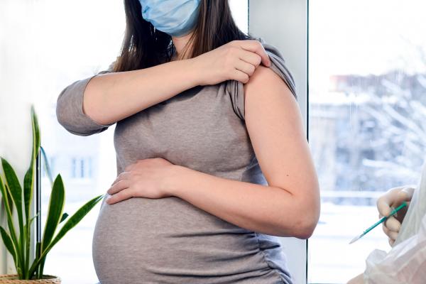 Estado de SP retoma vacinação de grávidas e puérperas contra a Covid-19
