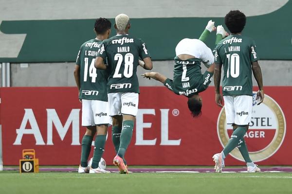 Palmeiras encerra a primeira fase da Libertadores com goleada 