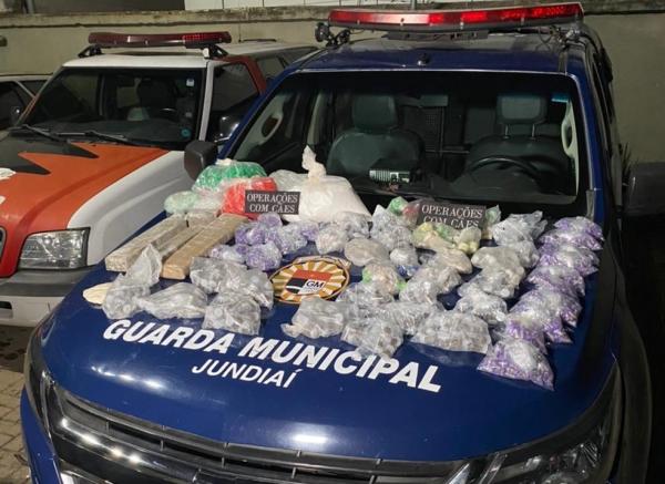 Guarda Municipal apreende mais de mil porções de drogas em Jundiaí