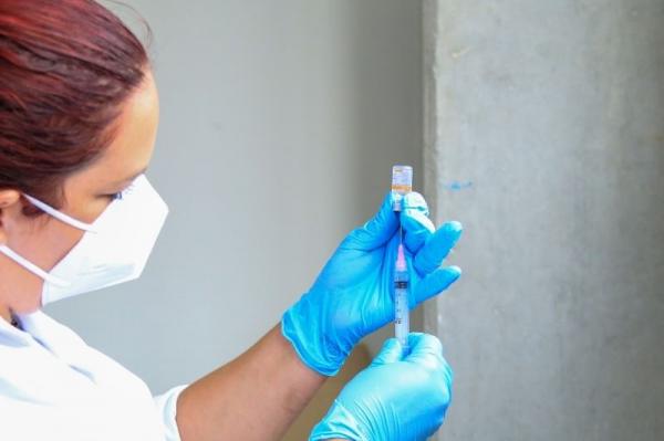 Santana de Parnaíba abre cadastro para 'xepa' da vacina contra Covid para moradores a partir de 18 anos