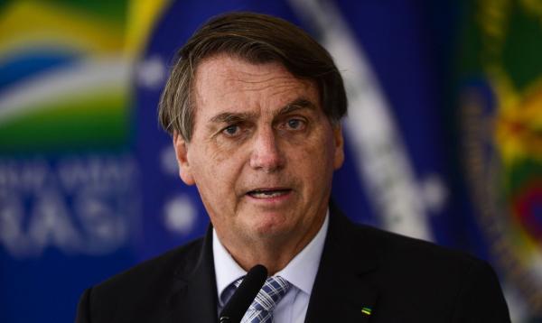 Bolsonaro prevê novo Bolsa Família em novembro com valor ‘mínimo’ de R$ 300