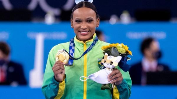 Rebeca Andrade conquista o ouro no salto e faz história nas Olimpíadas