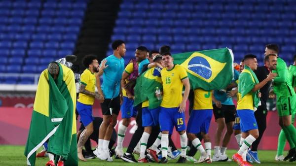 É  ouro! Brasil bate Espanha na prorrogação e é bicampeão olímpico