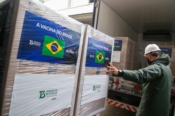 Butantan entrega 10 milhões de doses da CoronaVac ao Ministério da Saúde 