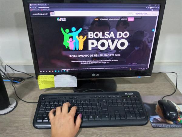 Inscrições para Bolsa do Povo Educação, que pagará até R$ 1 mil a alunos da rede estadual de SP, são prorrogadas