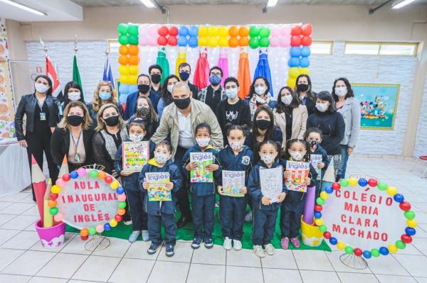 Santana de Parnaíba implanta aulas de inglês para alunos do ensino infantil na rede municipal 