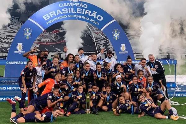 Corinthians vence o Palmeiras e ganha o Brasileiro Feminino