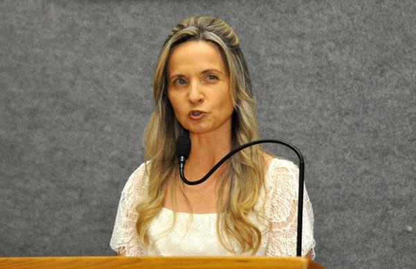 Câmara de Cajamar reprova as contas da ex-prefeita Paula Ribas referentes a 2017