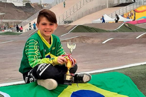 Atleta de 7 anos de Jundiaí conquista 3º lugar no Campeonato Pan-americano de BMX  Atleta prodígio 
