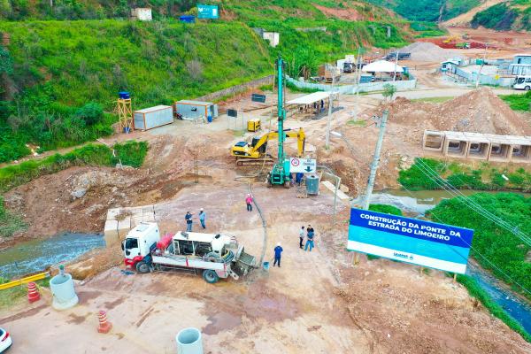 Prefeitura dá início a construção de ponte na Estrada do Limoeiro 