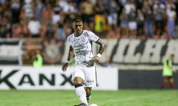 Paulinho decide e garante vitória do Corinthians no Paulista