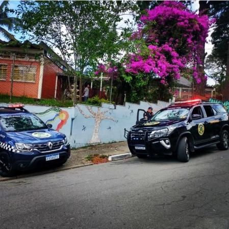 Caieiras: Policiais da GM reforçam segurança em escola após áudios de ameaça a alunos