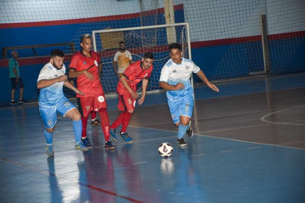 UNAPROSIL e JBS estão na final do futebol de campo da Copa dos Trabalhadores