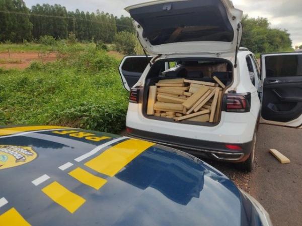 Com placa de Cajamar, veículo apreendido pela PRF transportava 600 kg de drogas