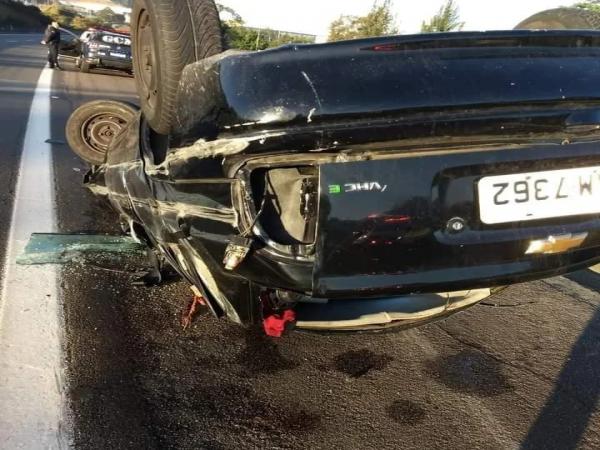 Quatro pessoas ficam feridas em acidente na rodovia Anhanguera em Cajamar
