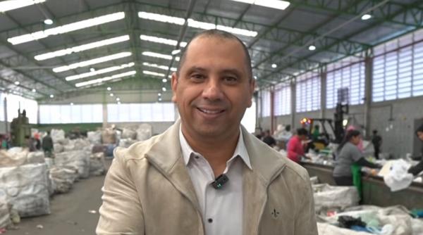 Prefeito Marcos Tonho realiza visita na Cooperativa Avemare