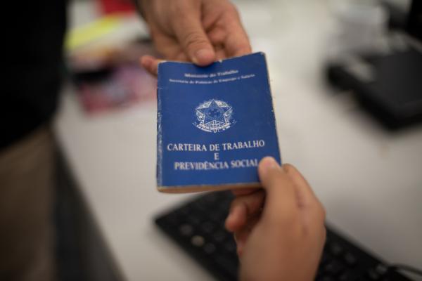 Prefeitura de Caieiras divulga vagas de emprego com salários de até R$ 2 mil