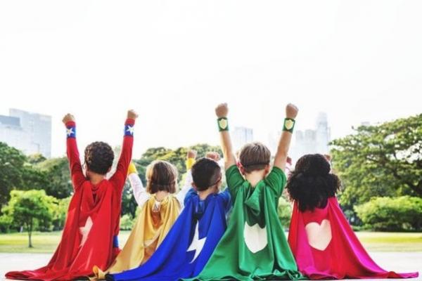 Anhanguera Parque Shopping traz super-heróis para comemorar o Mês das Criança