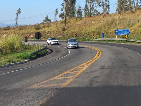 Após perseguição, PM recupera carro roubado e prende dois em Franco da Rocha