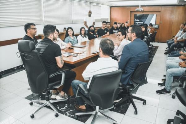 Alunos da ETEC Gino Rezaghi apresentam TCC na Prefeitura de Cajamar