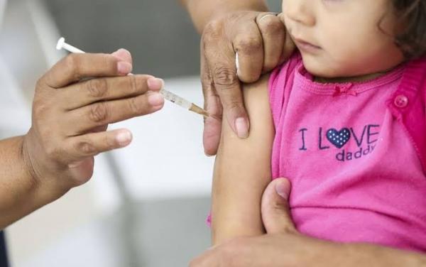 Cajamar inicia vacinação bebês de 6 meses com comorbidades contra covid-19
