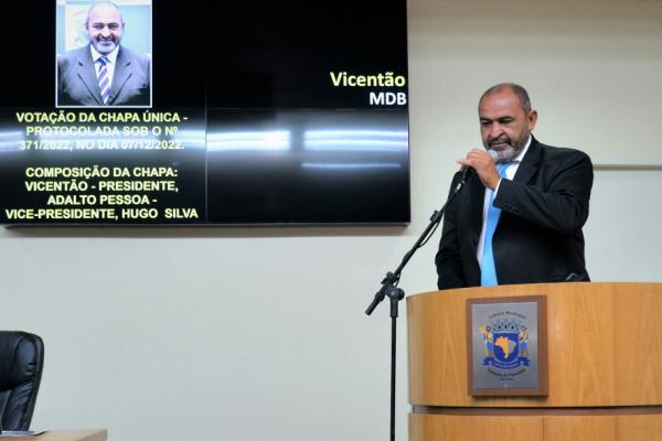Vereador Vicentão é eleito presidente da Câmara de Santana de Parnaíba