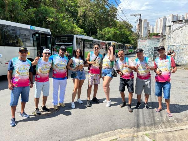 Bloco Tô SuaveZ compõe Ala de escola de samba do carnaval paulista