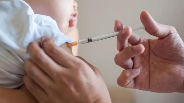 Cajamar inicia vacinação contra covid-19 para bebês a partir de 6 meses
