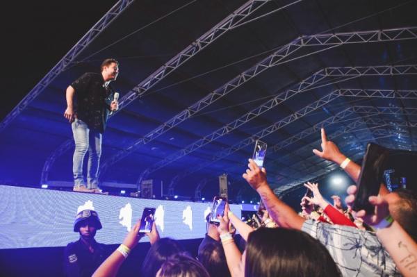 Wesley Safadão leva multidão na última noite de shows em comemoração do aniversário de Cajamar