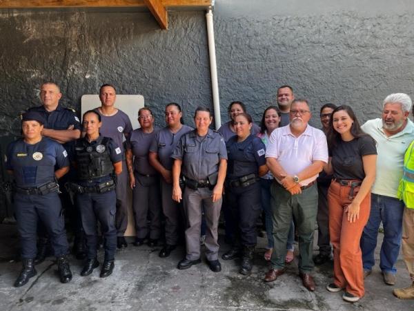 Policiais militares da 3ª CIA do 26º Batalhão e GCMs de Cajamar receberam homenagens