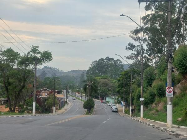 Cajamar teve dia abafado e chuva forte no inicio da tarde