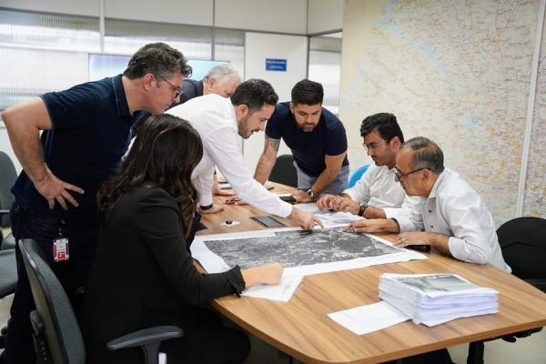 Danilo Joan prioriza melhorias na infraestrutura viária durante reunião no DER