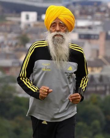 Morre Fauja Singh, o 