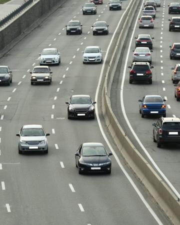 Governo faz consulta e estuda alterar velocidade máxima de vias brasileiras