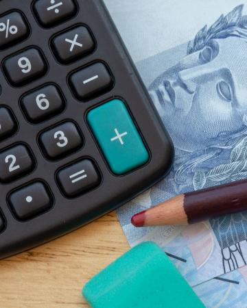 Por que quase metade dos brasileiros avalia que a economia piorou nos últimos 12 meses?