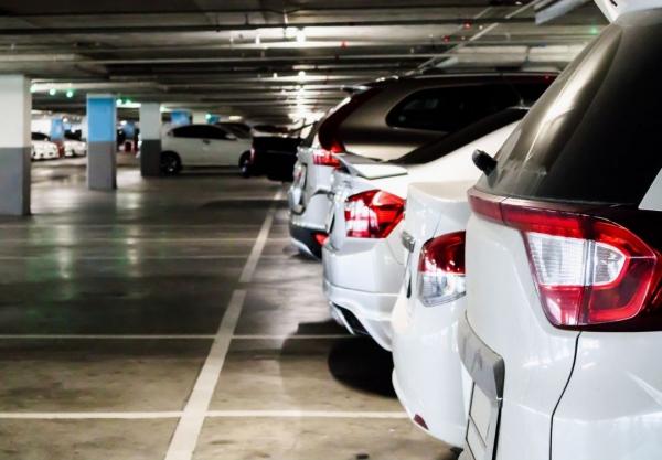 Carro fora do padrão gera disputa e tensão em condomínio