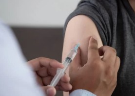 VACINAÇÃO CONTRA A GRIPE COMEÇA EM MEIO À ALTA DE CASOS RESPIRATÓRIOS NO BRASIL