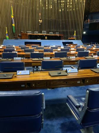 Governo federal ainda não quitou nem 1% das emendas e enfrenta pressão por prazo até junho