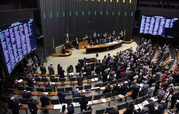 Eleições 2026: novas regras do TSE redesenham cenário político e digital no Brasil