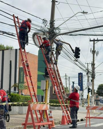 Itu dá início a ação para organizar e retirar fios irregulares das vias públicas